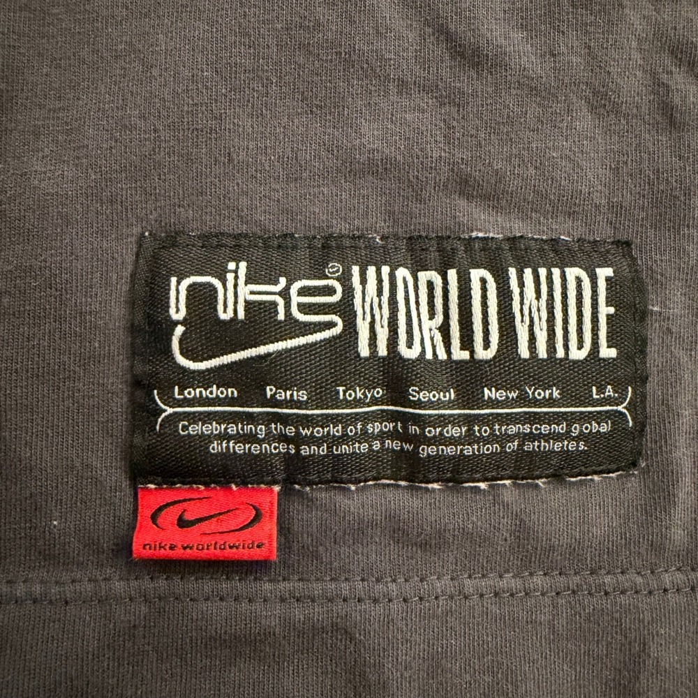 Nike Worldwide Graphic T-Shirt Mens Large Dark Gray Abstract Swoosh Short Sleeve - Picture 4 of 4
